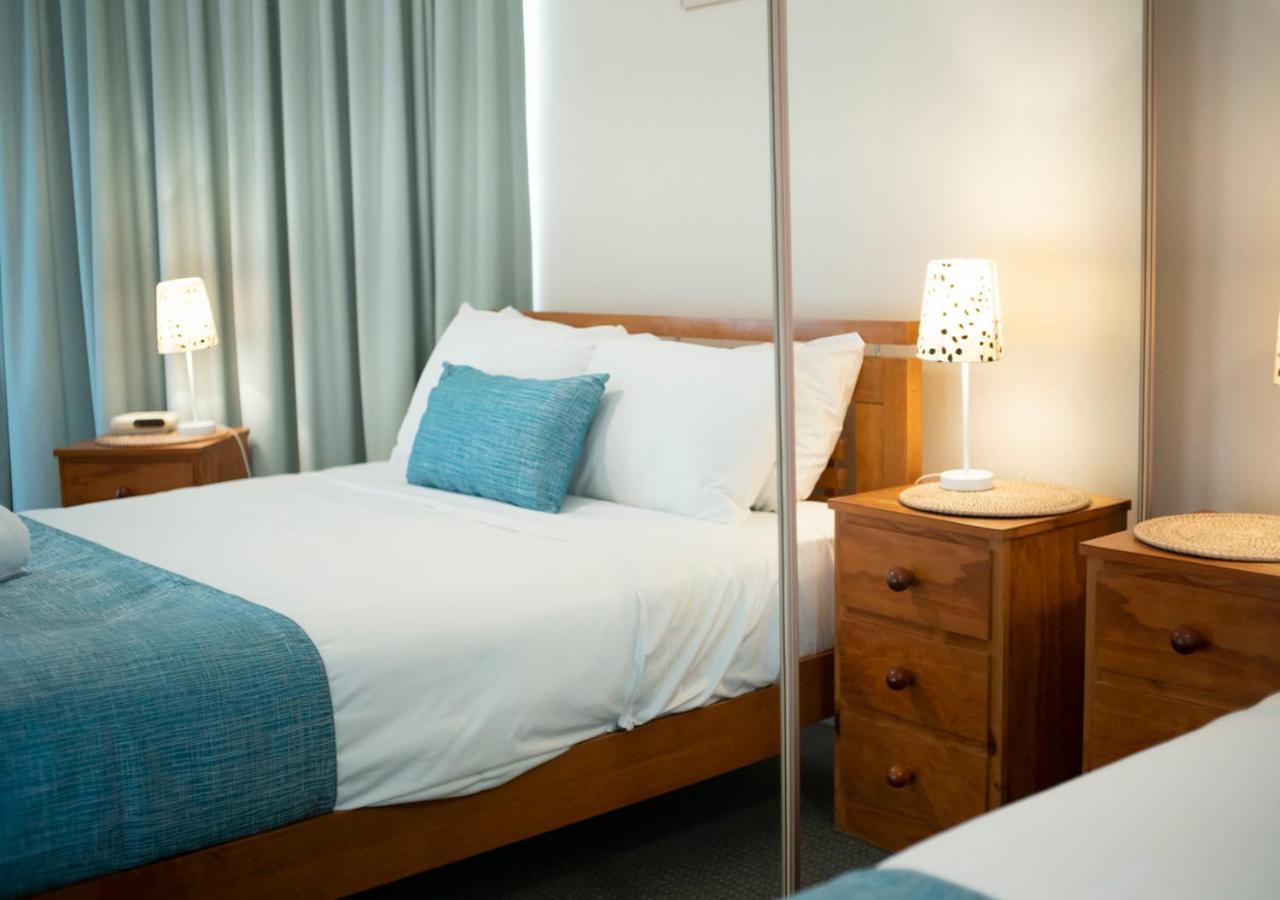 גולד קוסט Foreshore Beachfront Apartments מראה חיצוני תמונה