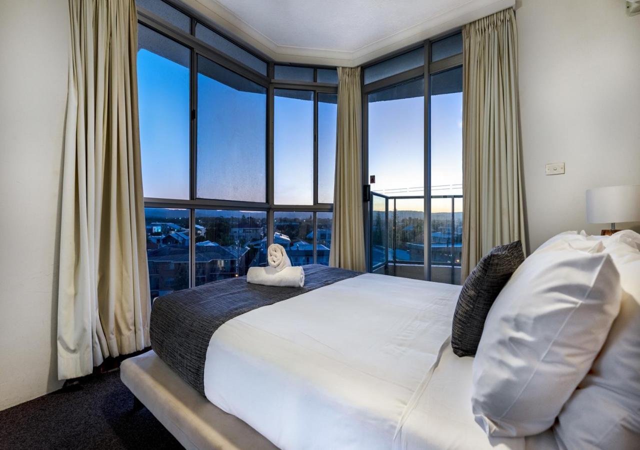 גולד קוסט Foreshore Beachfront Apartments מראה חיצוני תמונה
