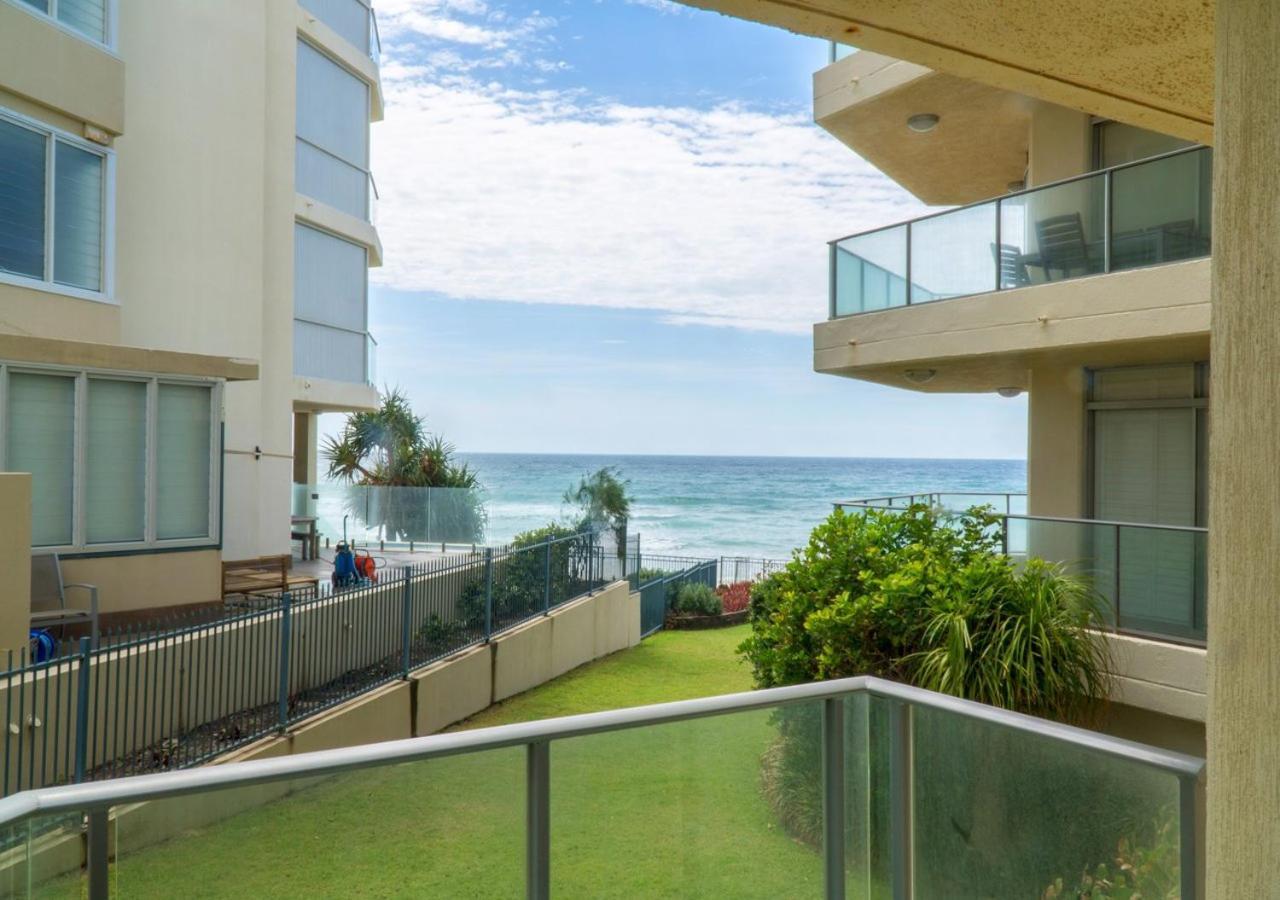 גולד קוסט Foreshore Beachfront Apartments מראה חיצוני תמונה